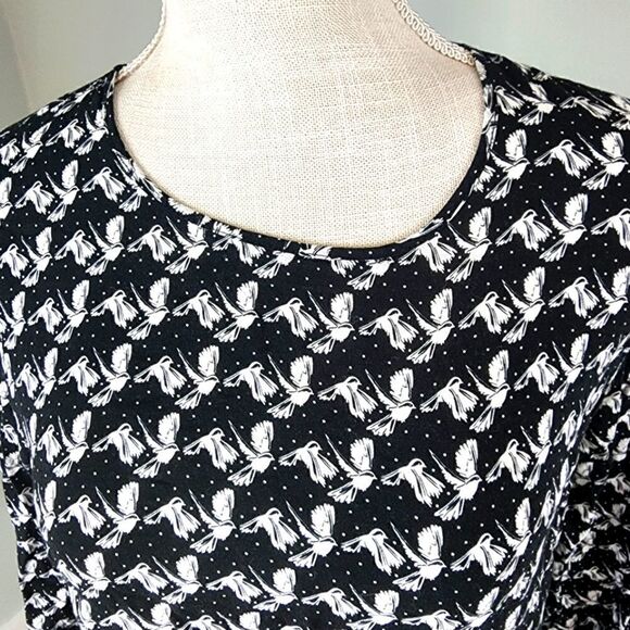 AEROPOSTALE WOMEN'S TOP FEATURES WHITE FLYING BIRDS LONG SLEEVE SIZE SMALL - Picture 2 of 7